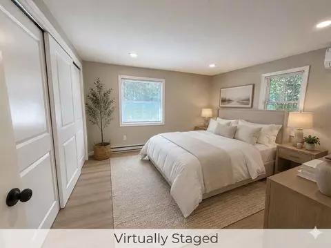 Bedroom - 5 Robin Acres Dr, Wolfeboro, NH 03894 photo 1 of 3