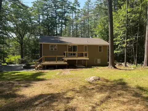 Exterior - 5 Robin Acres Dr, Wolfeboro, NH 03894 photo 3 of 4