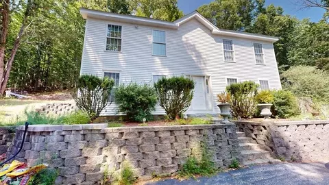 171 N Amherst Rd, Bedford, NH 03110