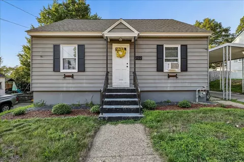 202 Holly Ave, Manchester, NH 03103