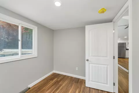 Bedroom - 4 Loop Rd, Londonderry, NH 03053 photo 6 of 7