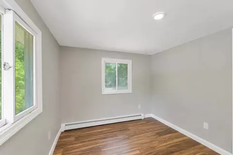 Bedroom - 4 Loop Rd, Londonderry, NH 03053 photo 3 of 7