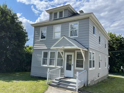 14 Hartford St, Claremont, NH 03743