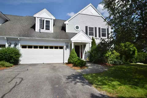 22 Peacham Ln, Essex Junction, VT 05452