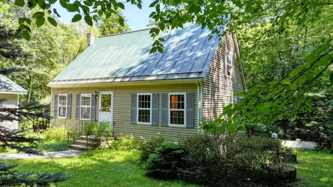 221 Steeplewood Ln, Ferrisburgh, VT 05456