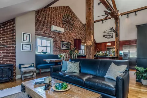 159 State St #5, Portsmouth, NH 03801