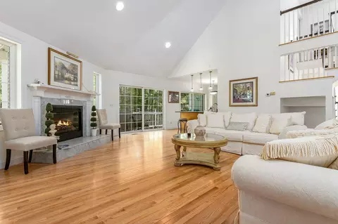 Living - 9 Katie Ln, Hampton, NH 03842 photo 1 of 5
