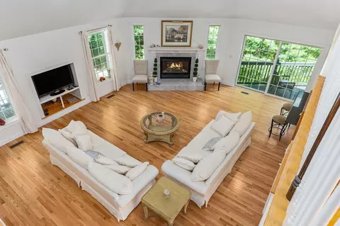 Living - 9 Katie Ln, Hampton, NH 03842 photo 5 of 5