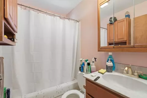 Bath - 122 Meadow Rd, Milton, VT 05468 photo 1 of 1