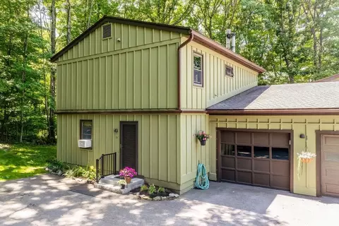 26 Pleasant St #25, Lebanon, NH 03784