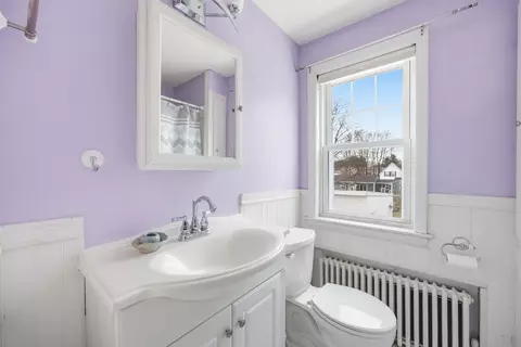 Bath - 4 K St, Concord, NH 03301 photo 1 of 1