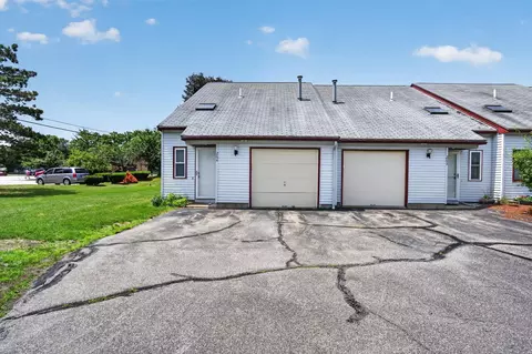 264 Stonebridge Dr, Nashua, NH 03063