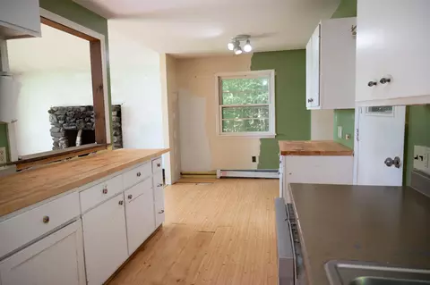 Kitchen - 165 Dutton Farm Rd, Springfield, VT 05156 photo 2 of 2