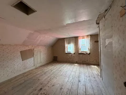 Bedroom - 446 Walker Brook Rd, Danbury, NH 03230 photo 2 of 4