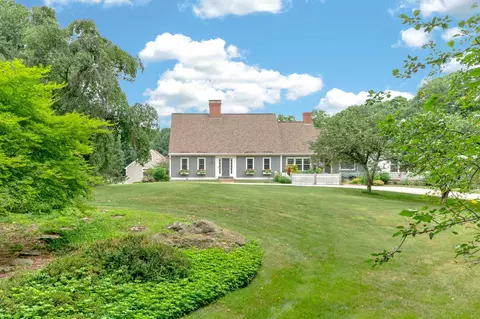 428 Clark Hill Rd, New Boston, NH 03070