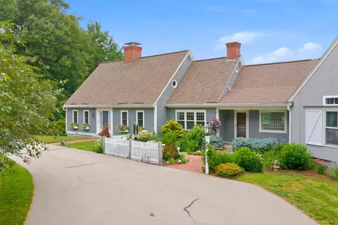 428 Clark Hill Rd, New Boston, NH 03070