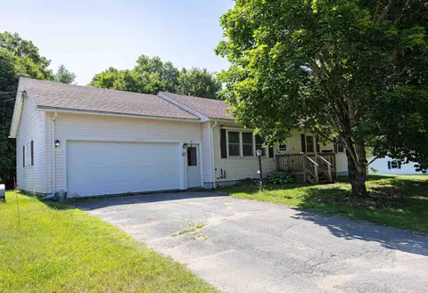 269 Lyndon Heights Dr, Lyndonville, VT 05851