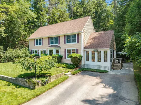 6 Sunset Ln, Moultonborough, NH 03254