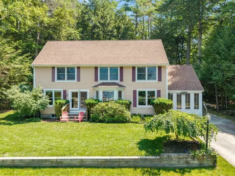 6 Sunset Ln, Moultonborough, NH 03254
