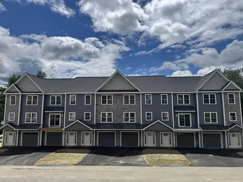 86 Kearsarge Ln, Tilton, NH 03276