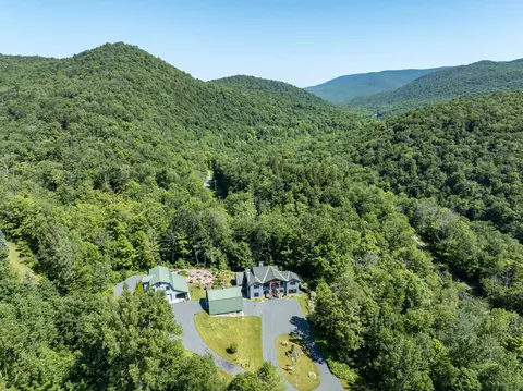 66 Somerset Rd, Searsburg, VT 05363