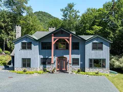 66 Somerset Rd, Searsburg, VT 05363