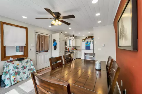 Dining - 104 Tabernacle St, Rumney, NH 03266 photo 3 of 3