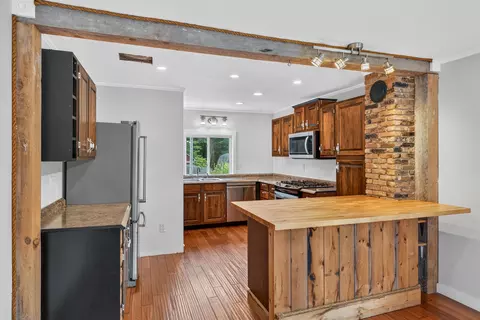 Kitchen - 2 Willow St, Proctor, VT 05765 photo 2 of 5