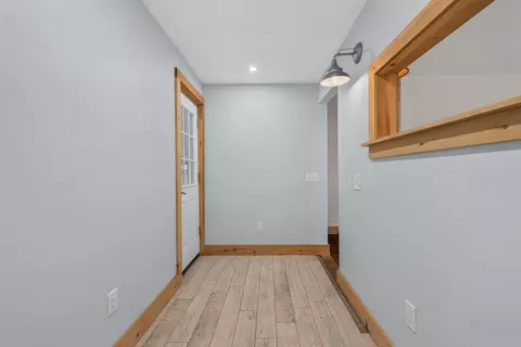 Entry Way - 2 Willow St, Proctor, VT 05765 photo 4 of 10