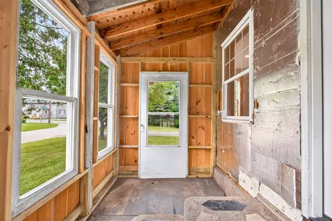 Exterior - 2 Willow St, Proctor, VT 05765 photo 5 of 15