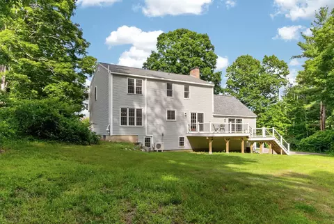 Exterior - 99 Stage Rd, Hampstead, NH 03841 photo 8 of 10