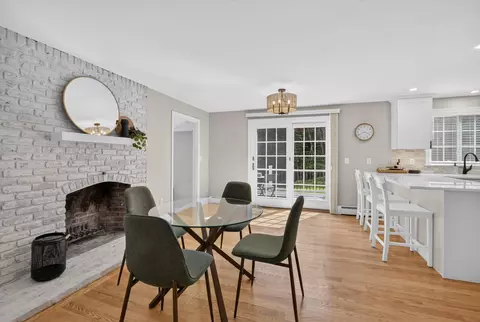Dining - 99 Stage Rd, Hampstead, NH 03841 photo 2 of 5