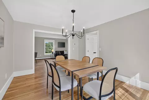 Dining - 99 Stage Rd, Hampstead, NH 03841 photo 5 of 5