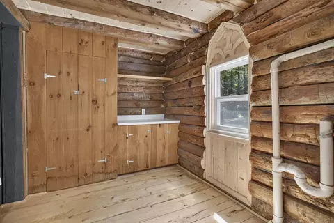 Entry Way - 482 Bailey Rd, Washington, NH 03280 photo 8 of 9