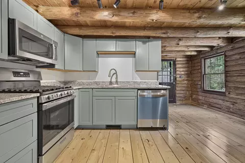 Kitchen - 482 Bailey Rd, Washington, NH 03280 photo 3 of 6