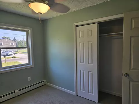 Bedroom - 31 Hillside Dr, Williston, VT 05495 photo 6 of 7