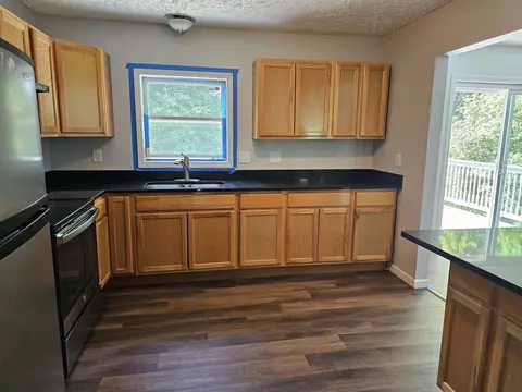 Kitchen - 31 Hillside Dr, Williston, VT 05495 photo 3 of 5