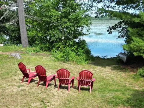29 Coopers Grove Rd, Kingston, NH 03848