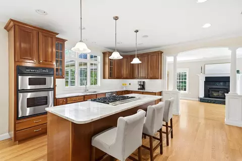 Kitchen - 5 Sherwood Rd, Windham, NH 03087 photo 5 of 7