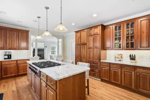 Kitchen - 5 Sherwood Rd, Windham, NH 03087 photo 6 of 7