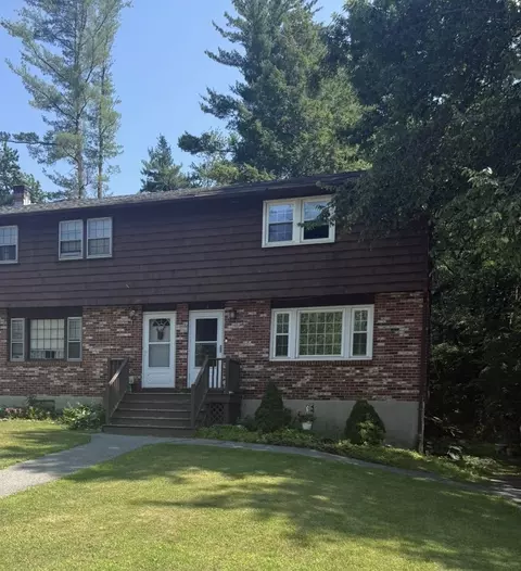 6 Auburn St #4, Plaistow, NH 03865