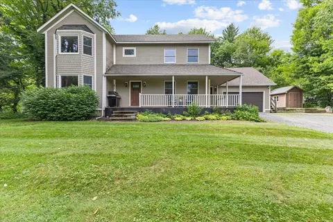 738 River Rd, Stowe, VT 05672