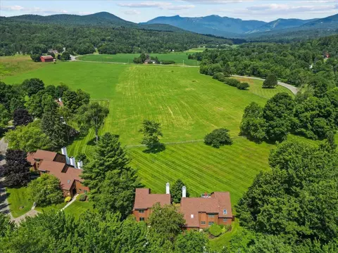 70 Field Rd #5, Stowe, VT 05672