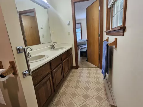 Bath - 90 Reardon Rd, Bethlehem, NH 03574 photo 2 of 7