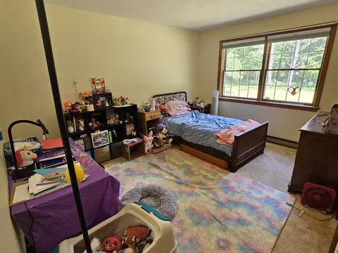 Bedroom - 90 Reardon Rd, Bethlehem, NH 03574 photo 4 of 9