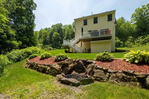 Exterior - 33 Cider St, Epping, NH 03042 photo 11 of 17