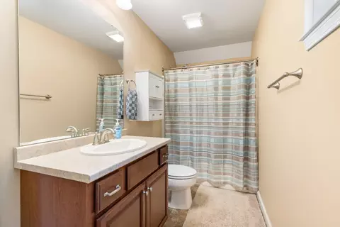 Bath - 33 Cider St, Epping, NH 03042 photo 2 of 2