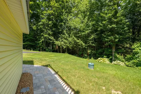 Exterior - 33 Cider St, Epping, NH 03042 photo 15 of 17