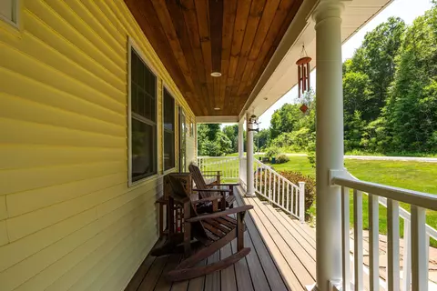 Exterior - 33 Cider St, Epping, NH 03042 photo 9 of 17