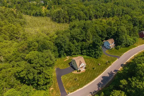 View/Area - 33 Cider St, Epping, NH 03042 photo 4 of 5